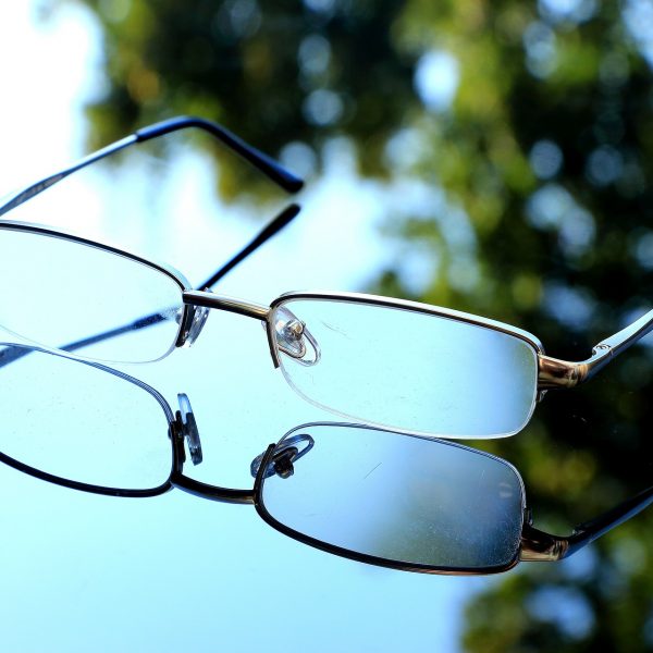 glasses-1698776_1920